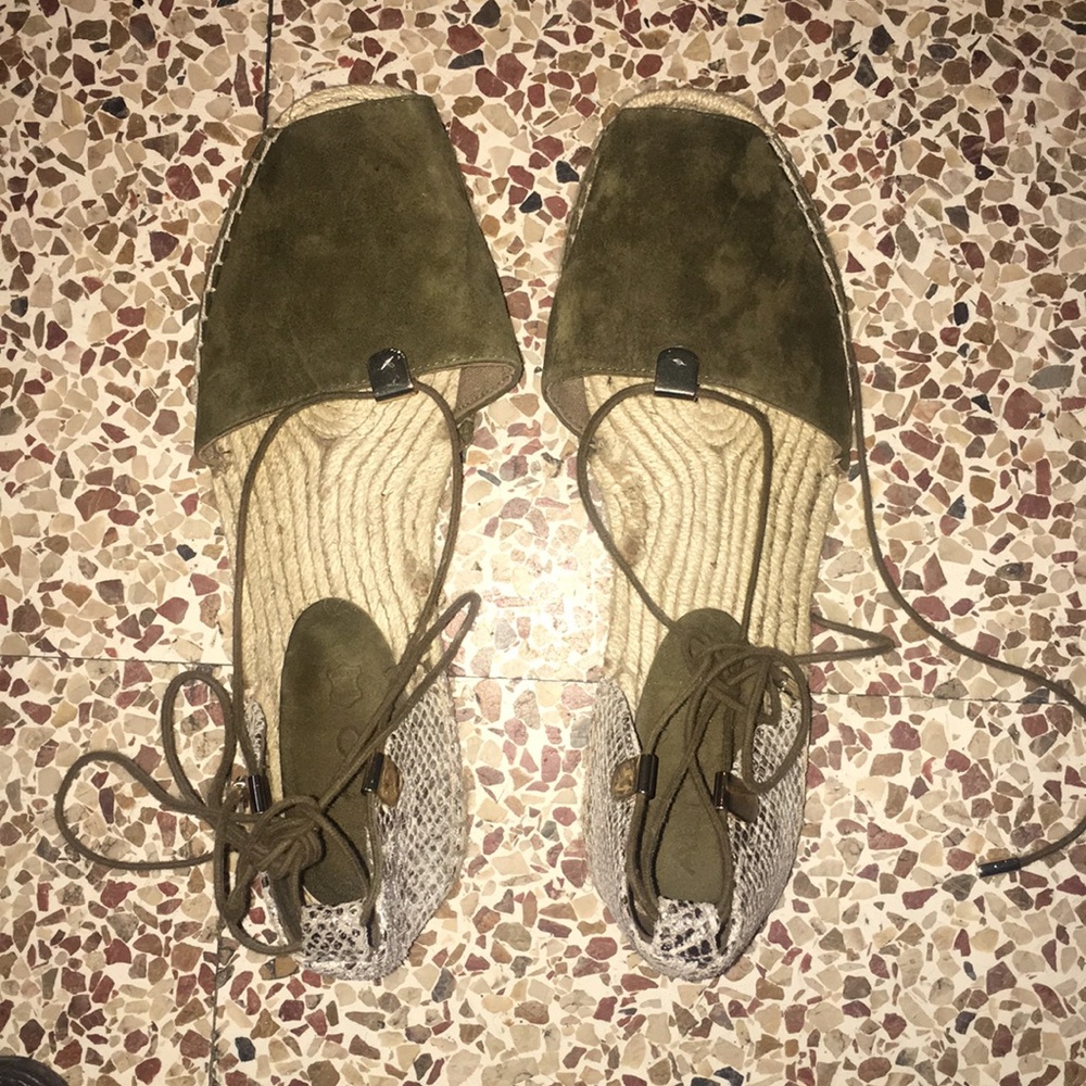 Aldo fashion flats SOLD